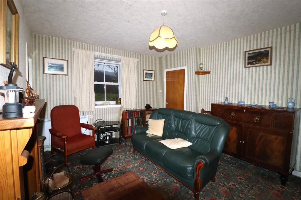 Property photo 3 of 21