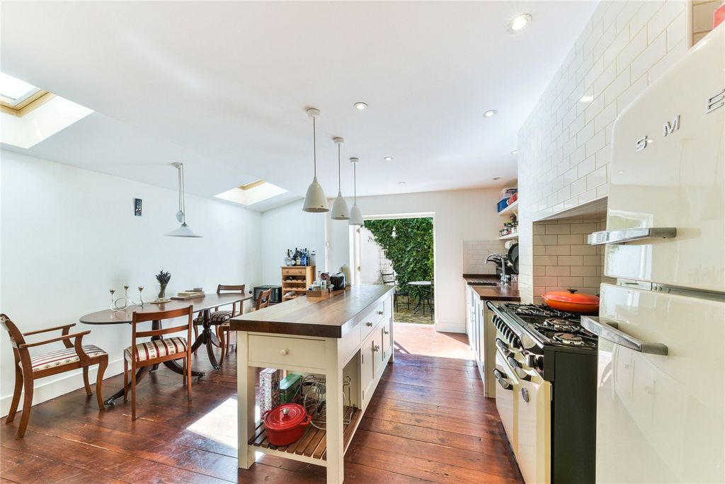 Property photo 1 of 12 Picture No. 06