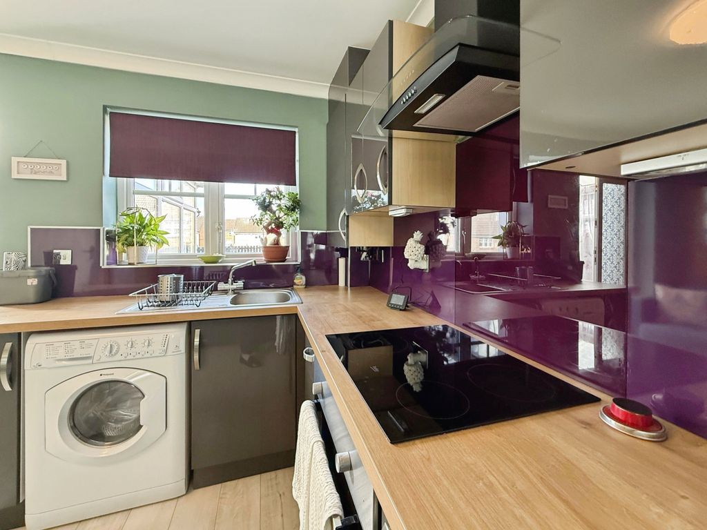 Property photo 3 of 25 Forrest Gate