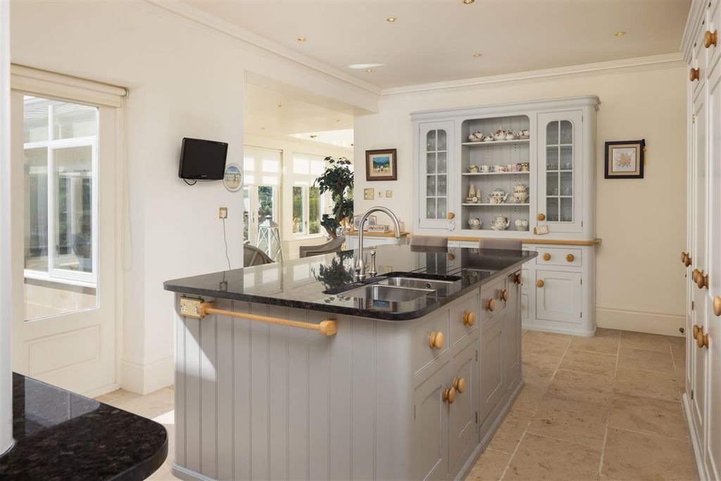 Property photo 3 of 29 6.Jpg