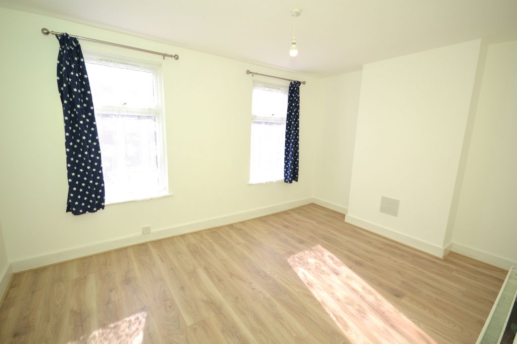 Property photo 3 of 10 Dsc_0164