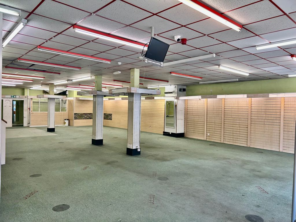 Property photo 3 of 6 Interior