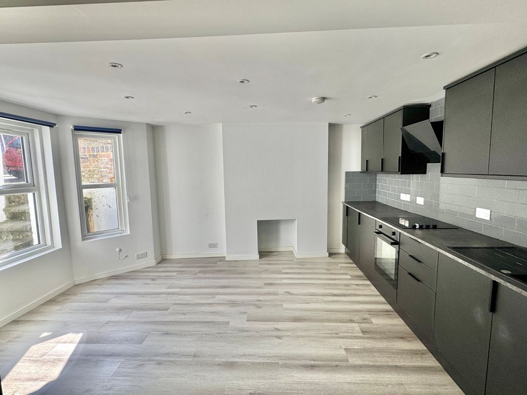 Property photo 3 of 10 Open Plan Living