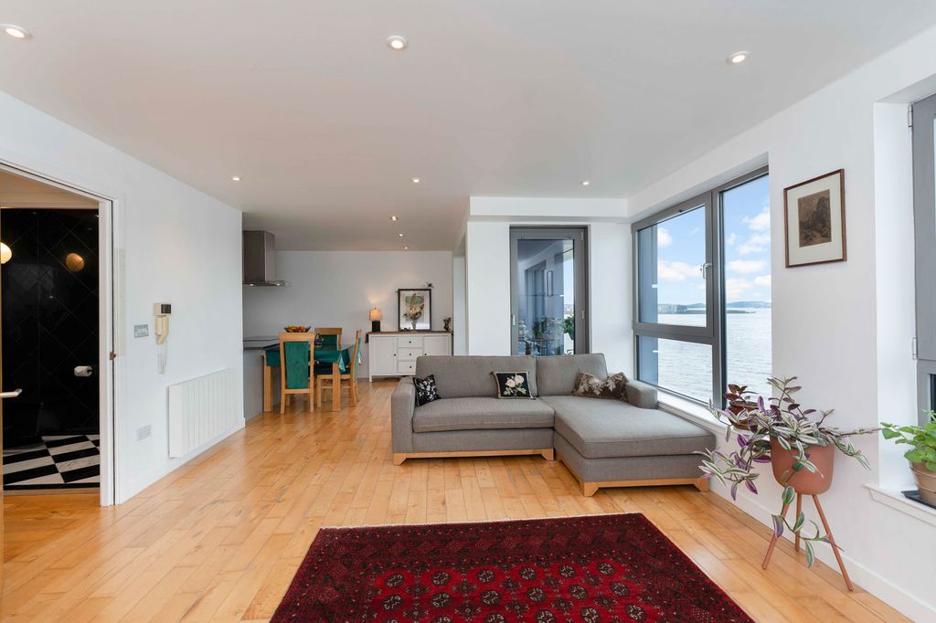 Property photo 3 of 21 Property Image 3