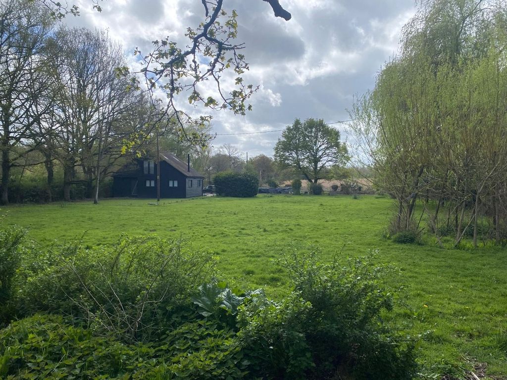 Property photo 1 of 16 The Plot