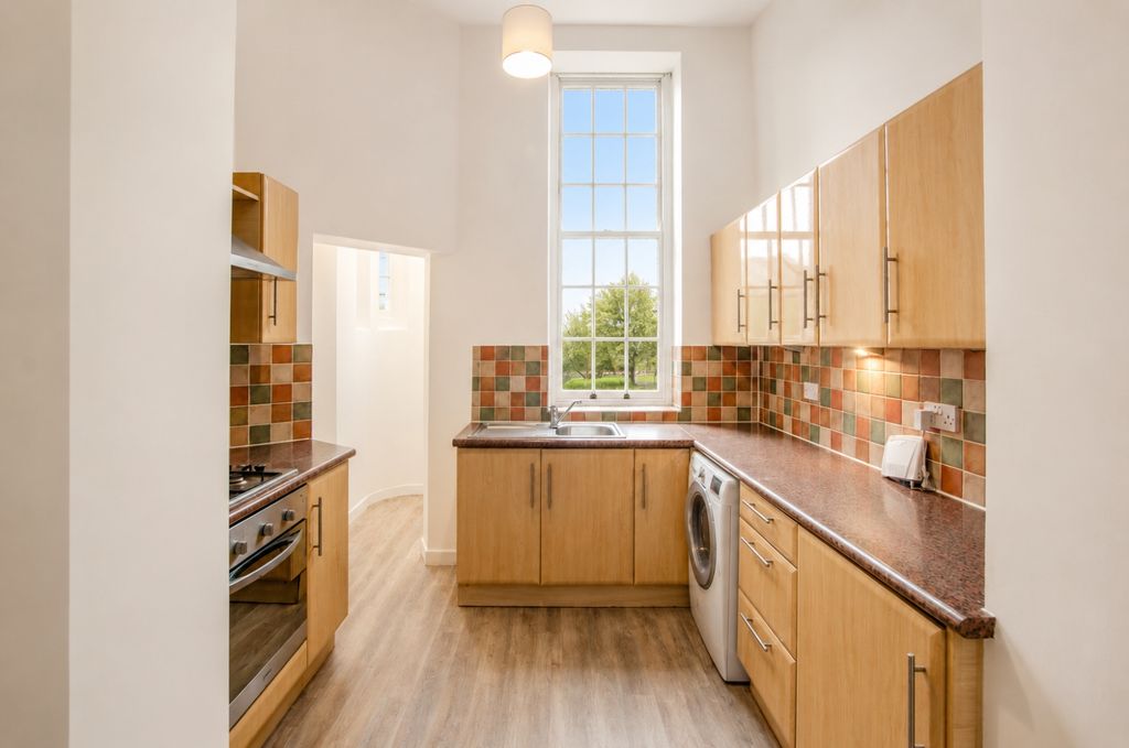 Property photo 3 of 9 Tps Bodmin 01208 74182 4
