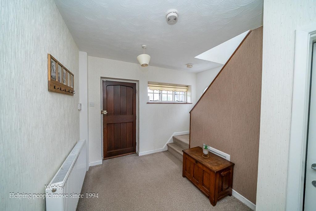 Property photo 3 of 36 Entrance Hallway