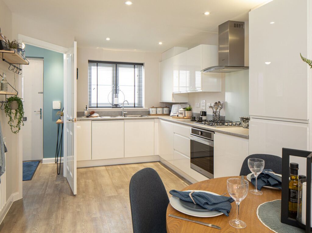 Property photo 2 of 6 Nedwa_Bovis_Hawthorn_Interior_009