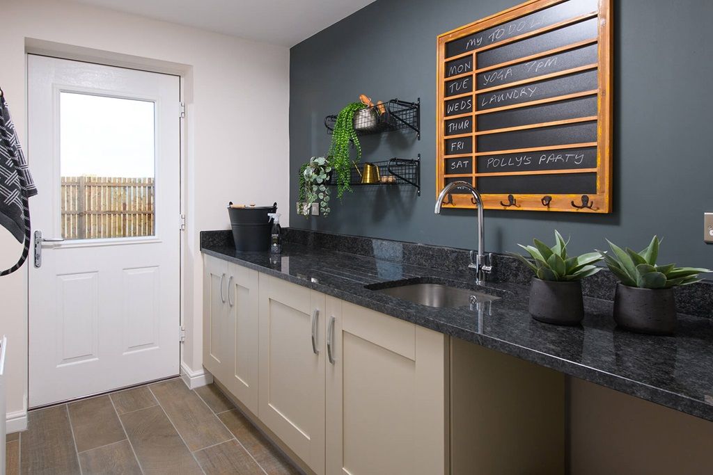 Property photo 3 of 10 Separate Utility Room