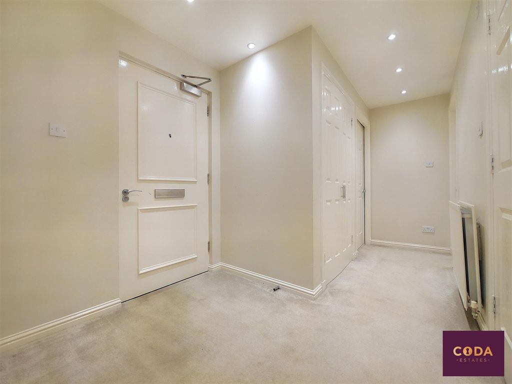 Property photo 2 of 9 P2080330.Jpg