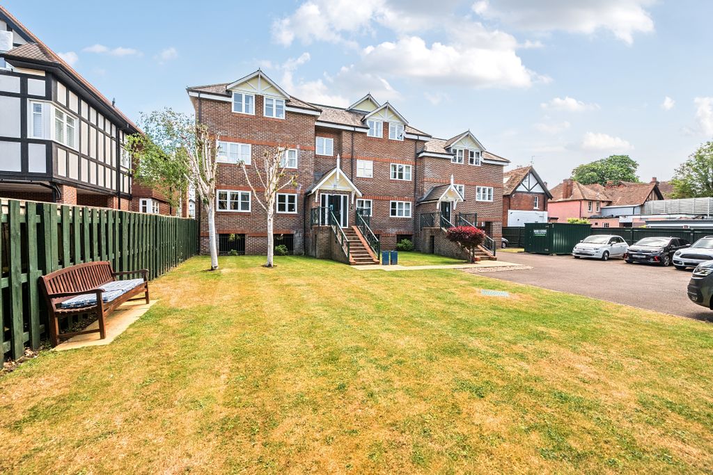 Additional image 7 of 2 bed flat for saleLambourne Court, Ray Mead Road, Maidenhead SL6