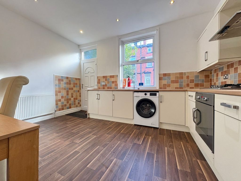 Property photo 2 of 16 Picture No. 07