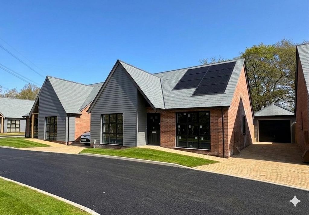 Property photo 1 of 8 Gemini_Generated_Image_Uuiouuuiouuuiouu.Png