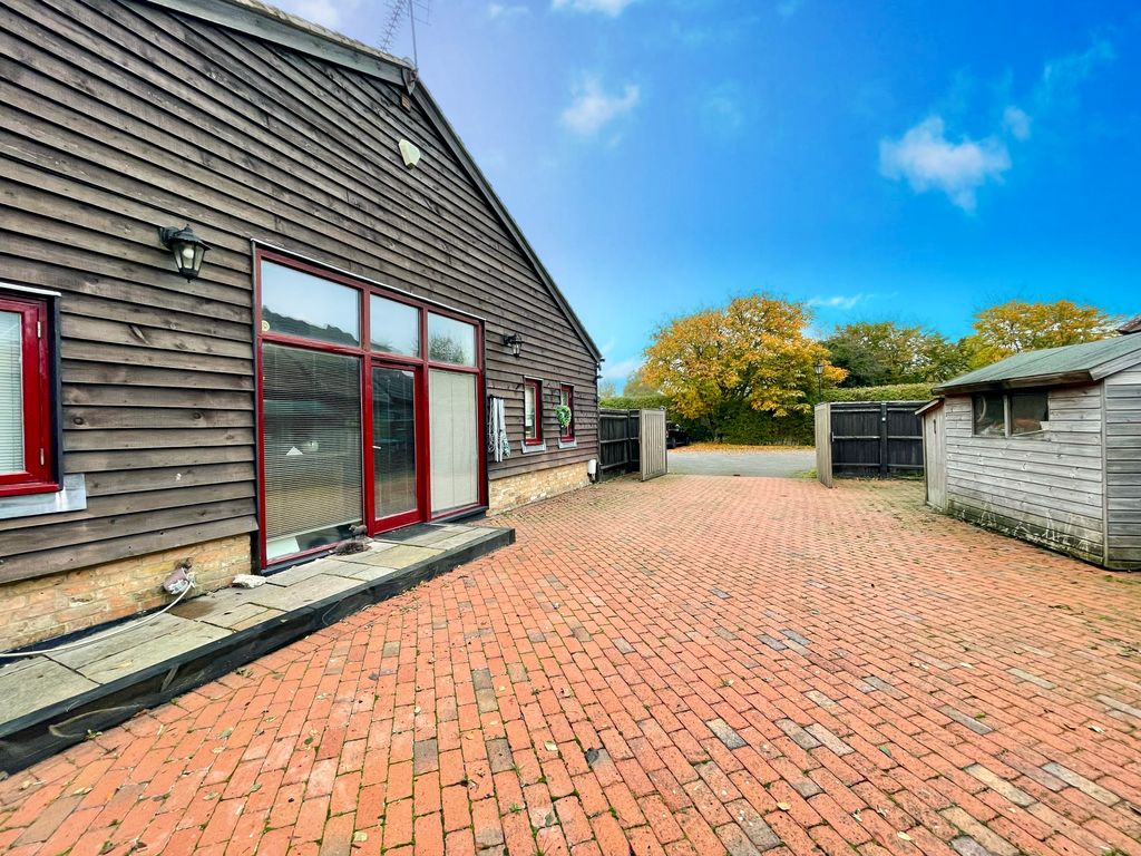 Property photo 3 of 20