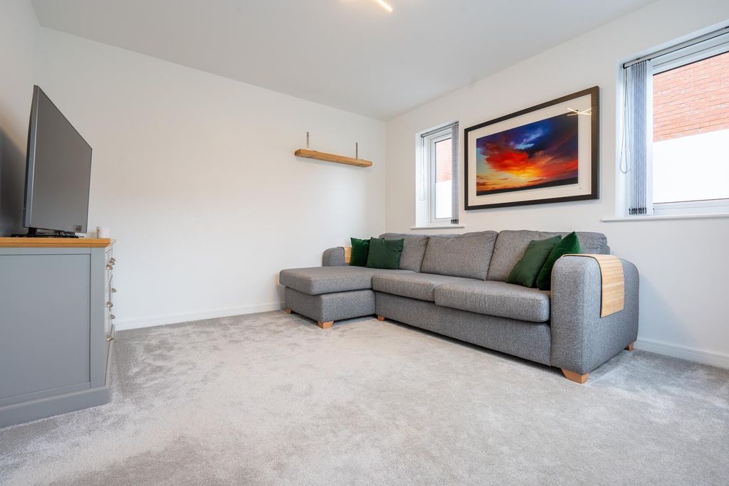 Property photo 2 of 12 Dsc02129-Hdr.Jpg