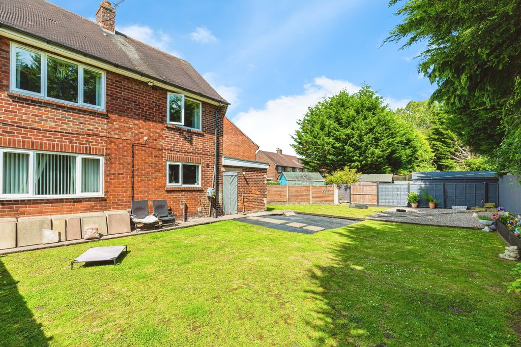 Property photo 2 of 14