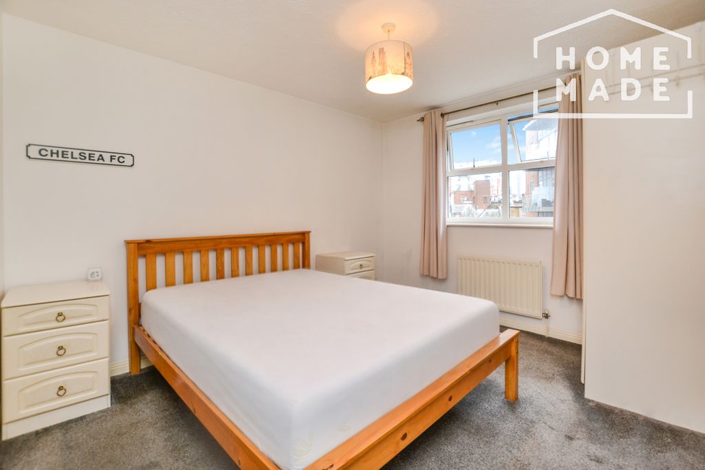 Property photo 3 of 6