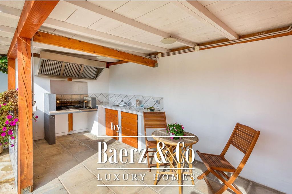 Property photo 3 of 35