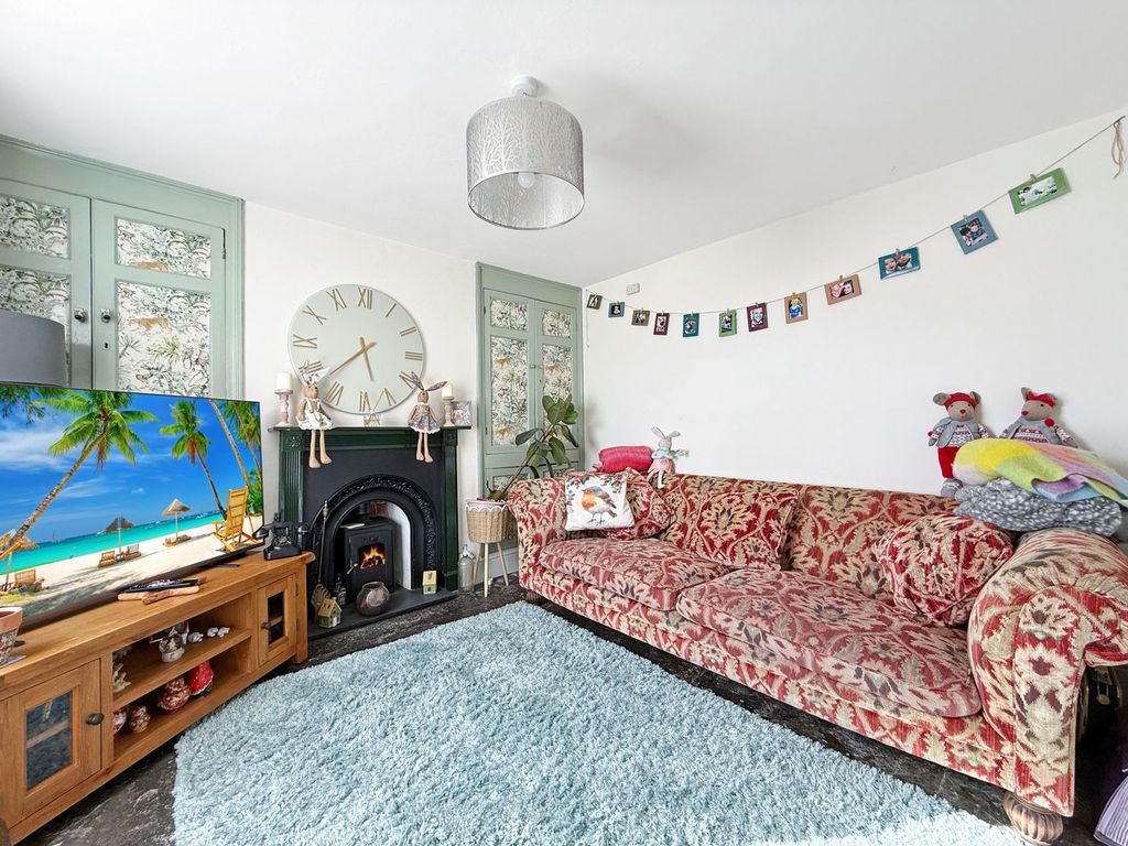 Property photo 2 of 19
