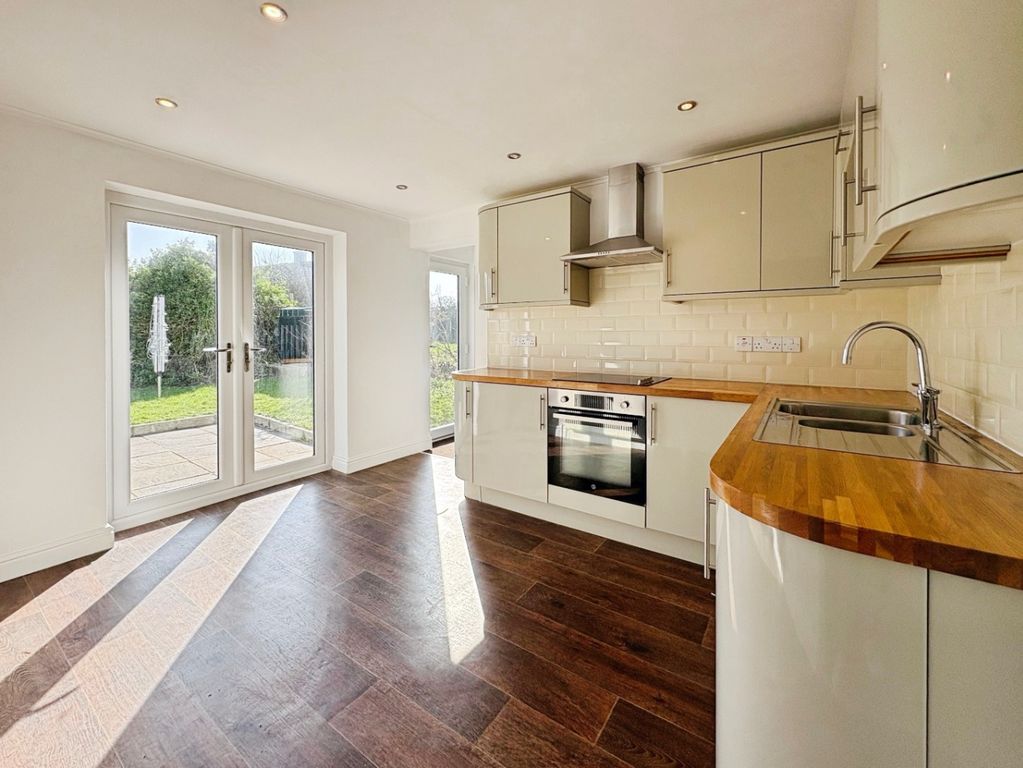 Property photo 3 of 16 4973327