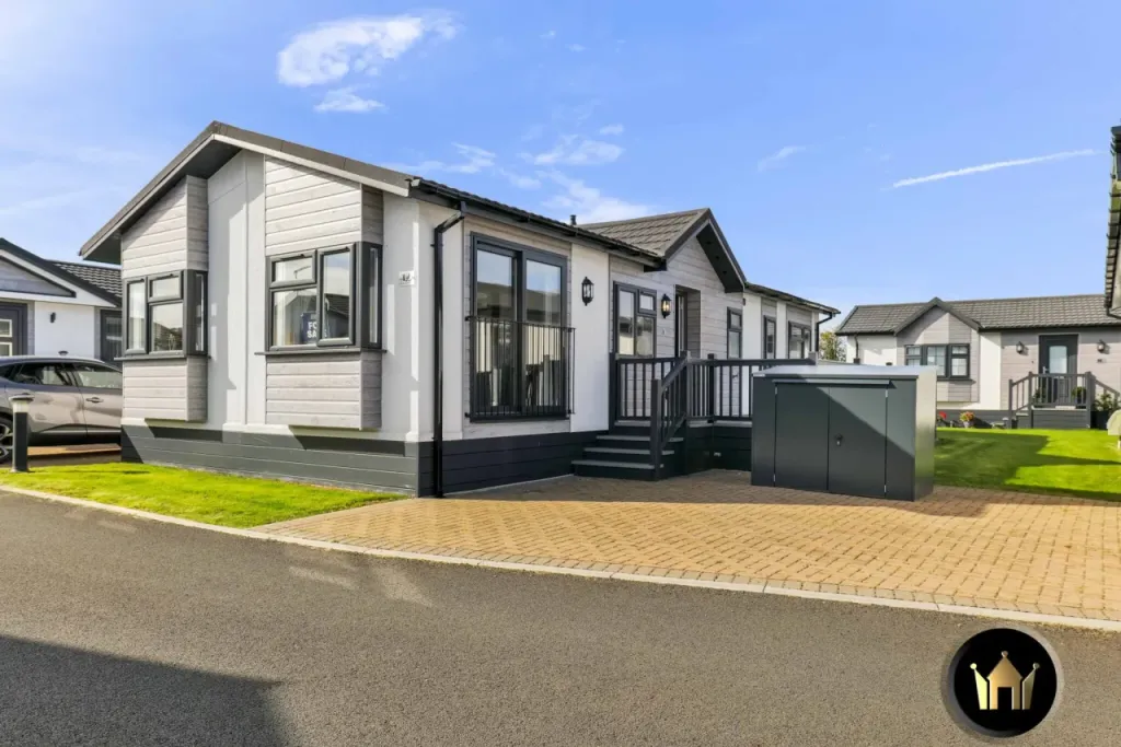 Property photo 1 of 5 King Homes 461 2048x1366.Jpg.Webp