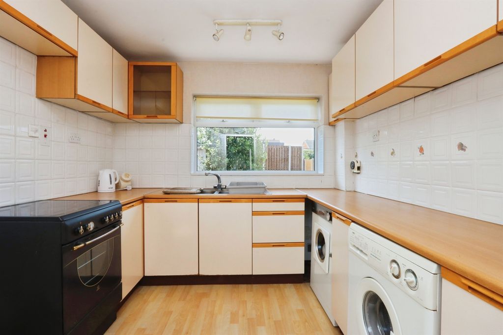 Property photo 3 of 15