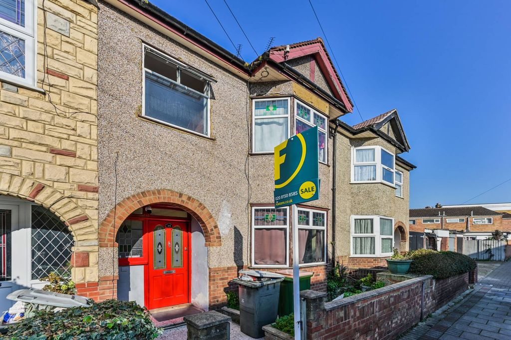 Property photo 2 of 12