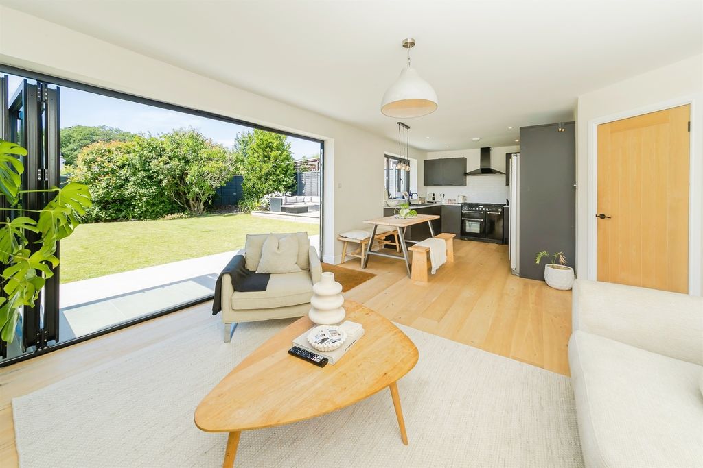 Property photo 3 of 24