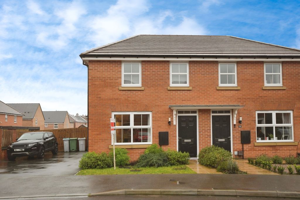 Property photo 1 of 17 Front