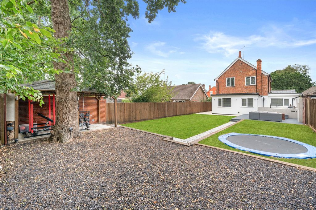 Property photo 2 of 18 Picture No. 31