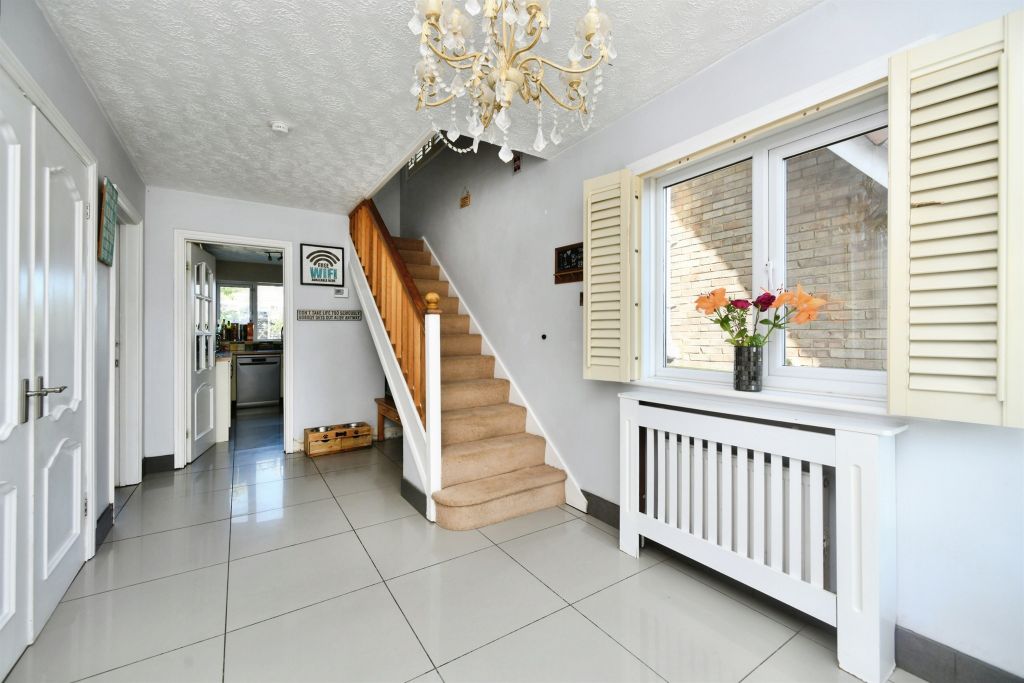 Property photo 2 of 18