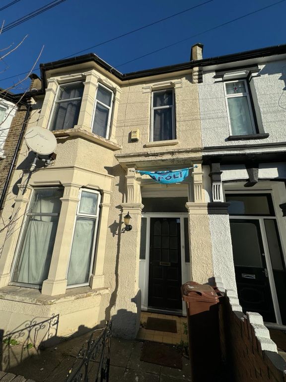 Property photo 1 of 2