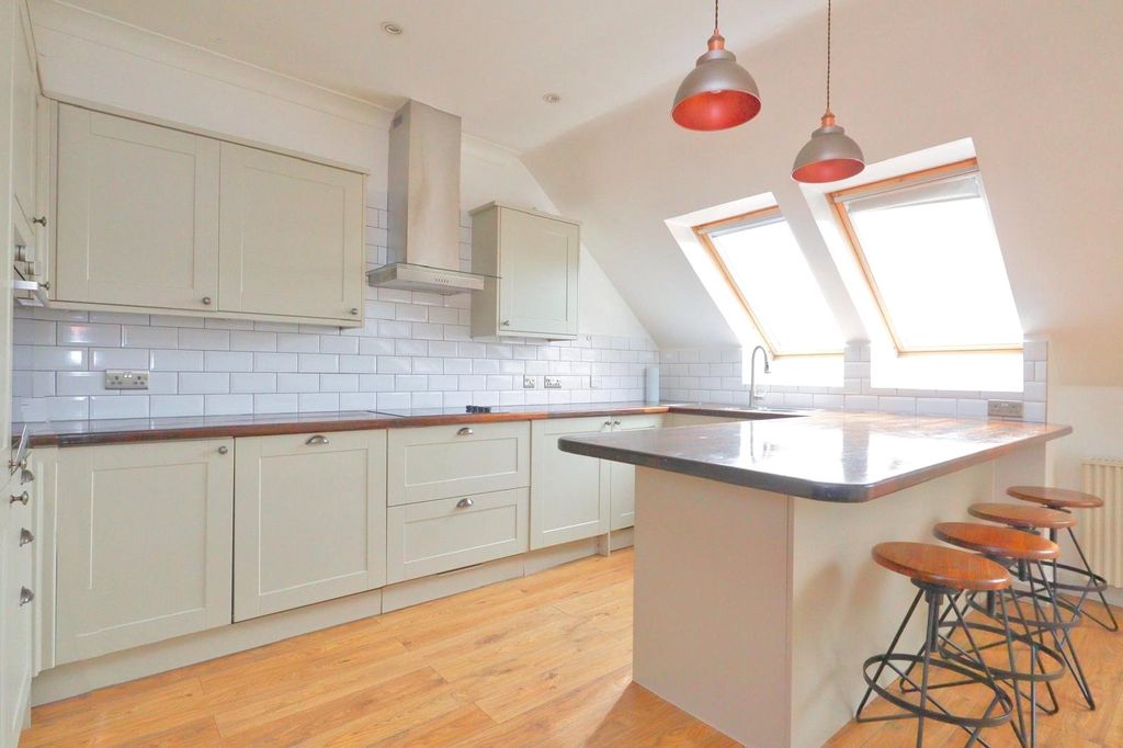 Property photo 2 of 16 Kitchen