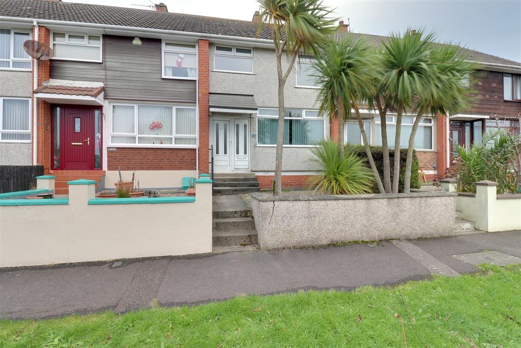 Property photo 1 of 14 Entrance