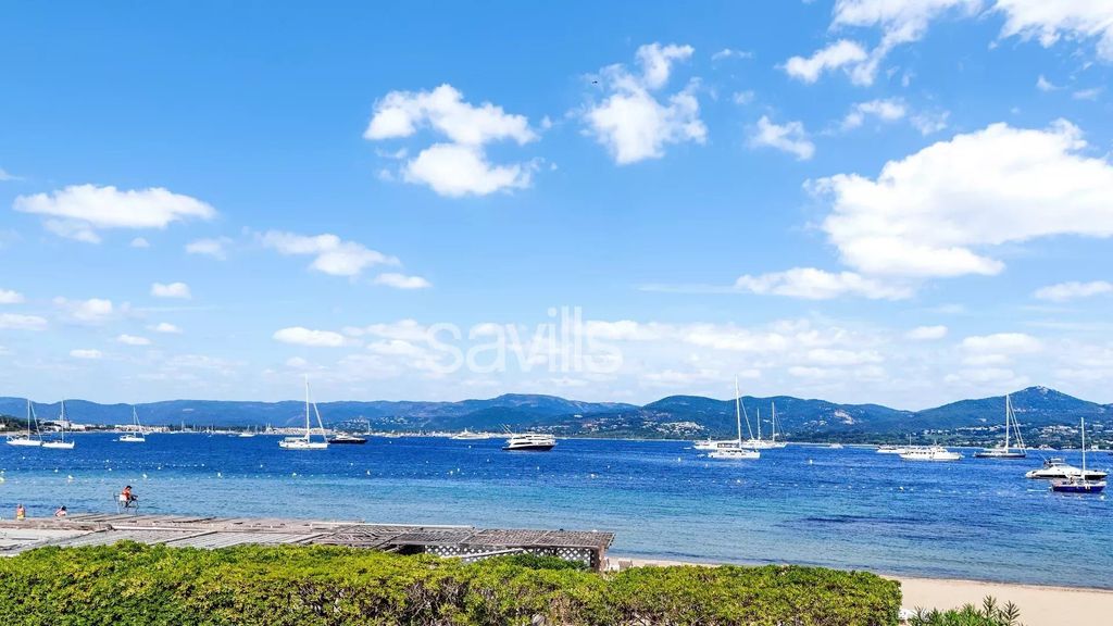 Property photo 1 of 16 Waterfront Refurbished Three Bedroom Apartment For Sale In Saint-Tropez With Sea View