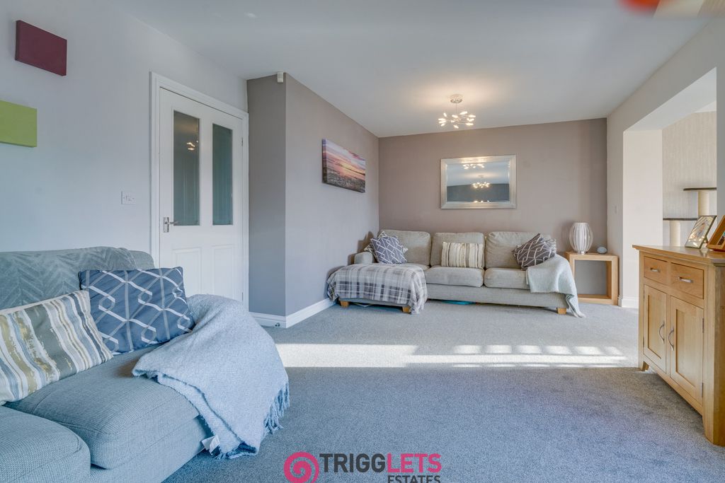 Property photo 3 of 22