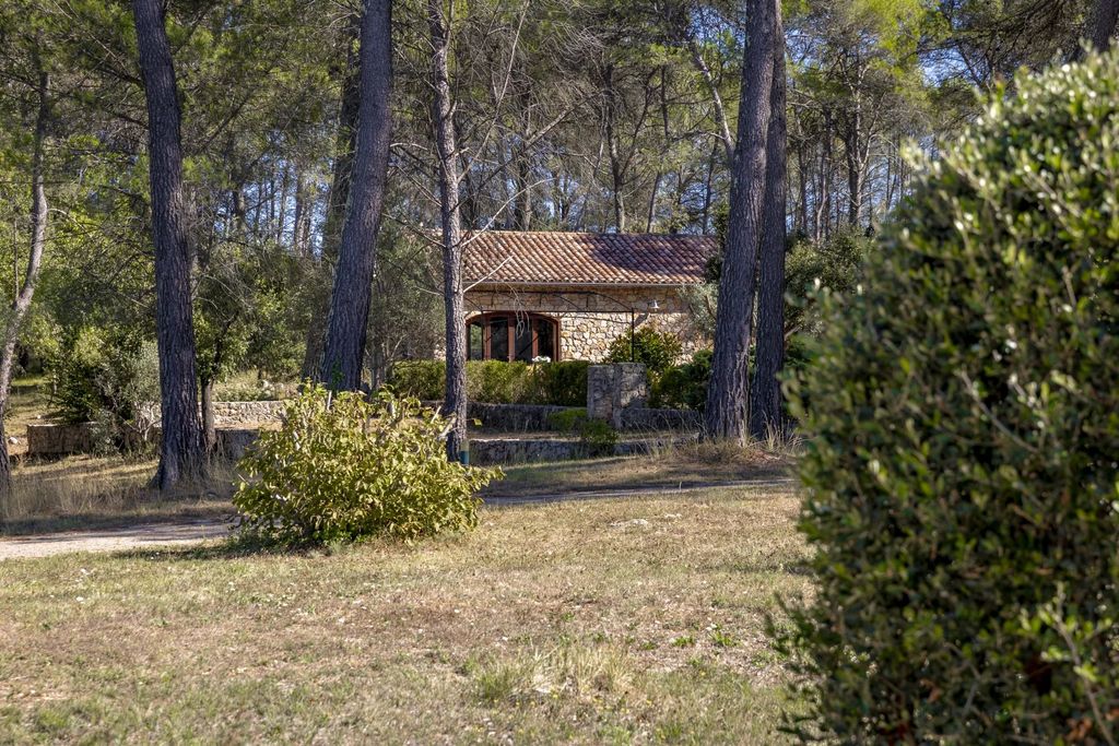 Property photo 2 of 30
