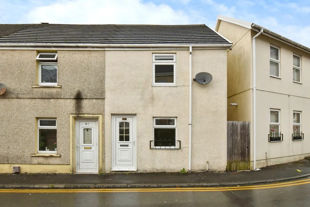Property photo 2 of 10