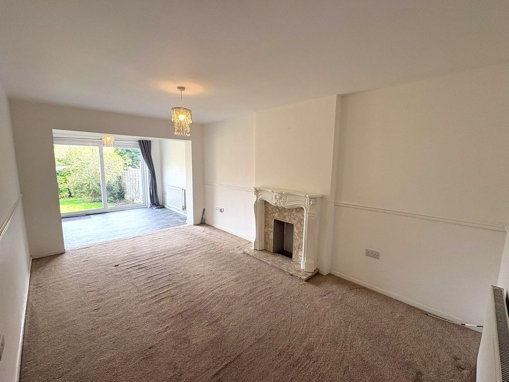 Property photo 2 of 16 Picture No. 18
