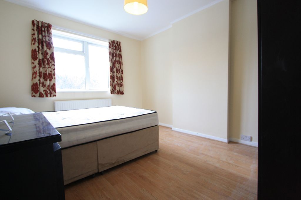 Property photo 3 of 5