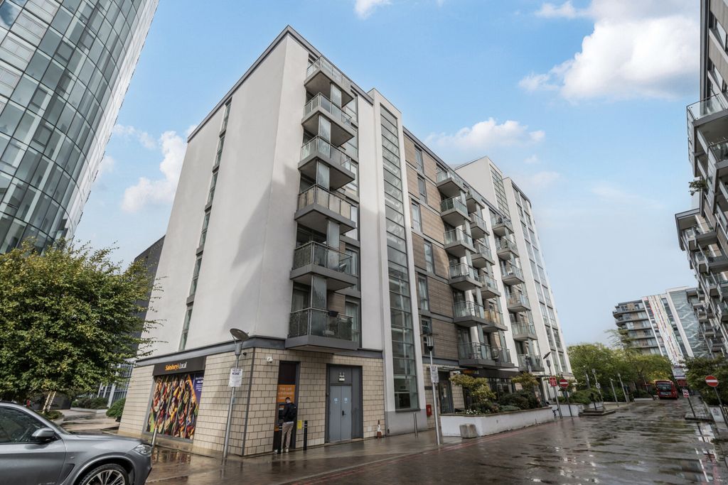 Property photo 2 of 17 1353724-1-68c4265...