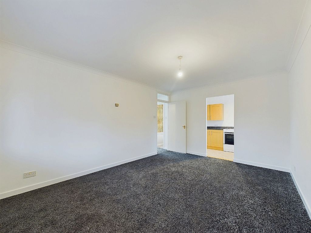 Property photo 2 of 8 3817164