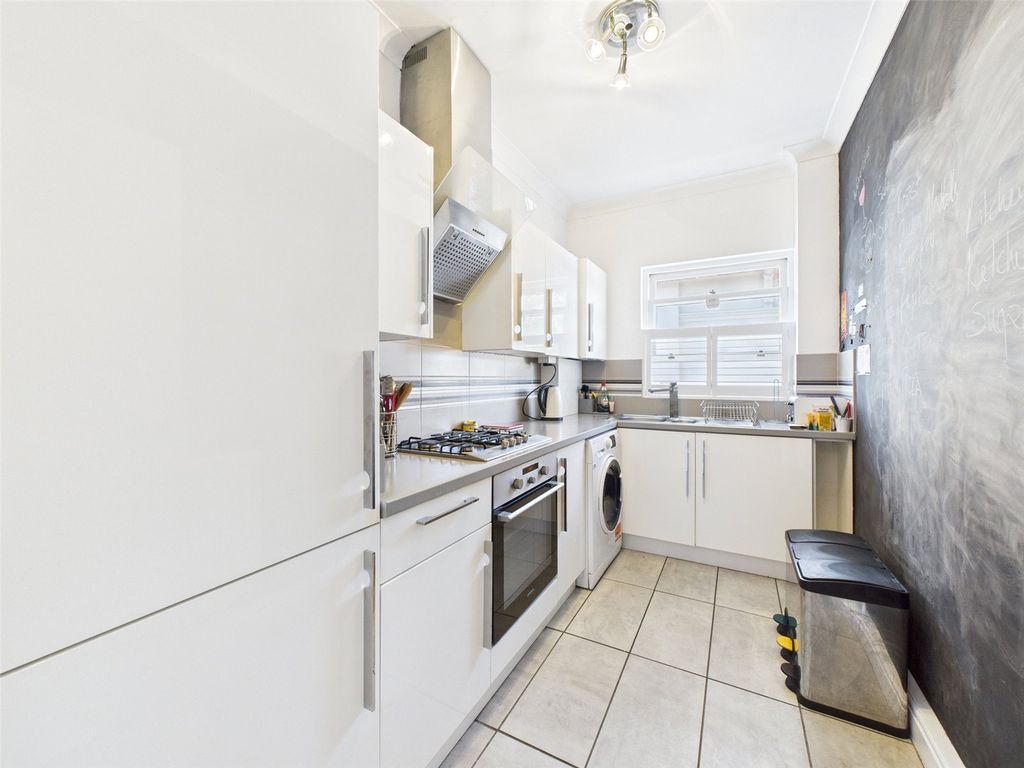 Property photo 3 of 19 Picture No. 08