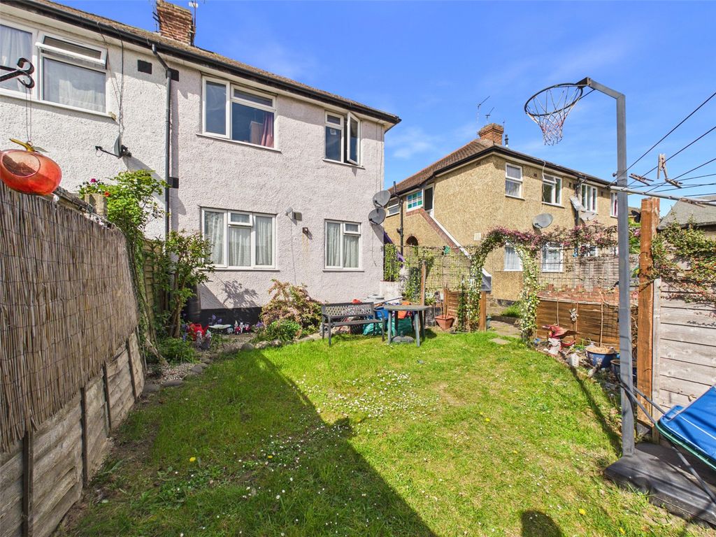 Property photo 2 of 7 Picture No. 12