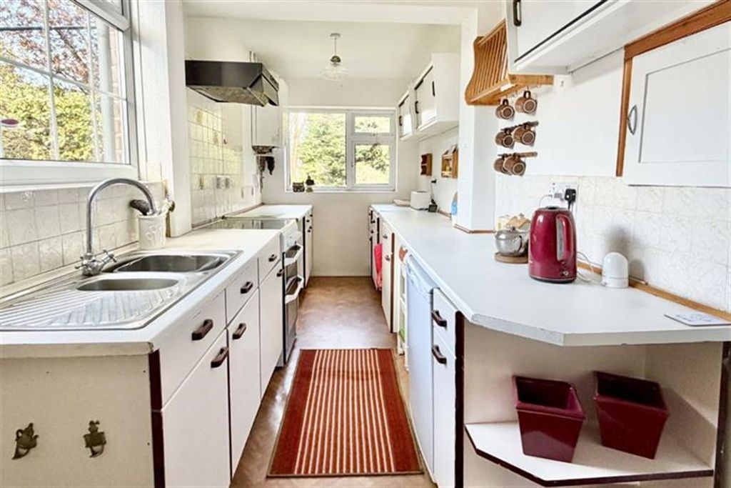 Property photo 2 of 37 (Main)