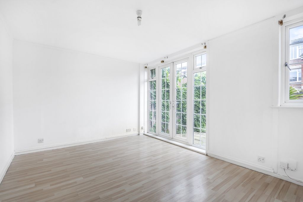 Property photo 1 of 8 728176 (2)