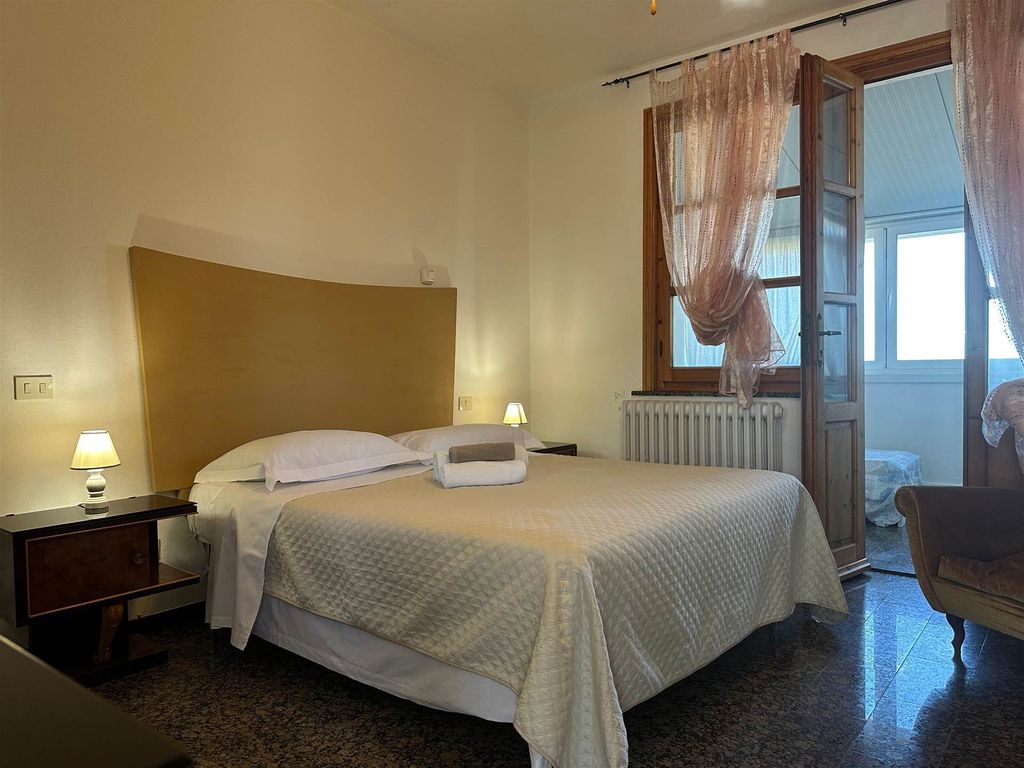 Property photo 2 of 2