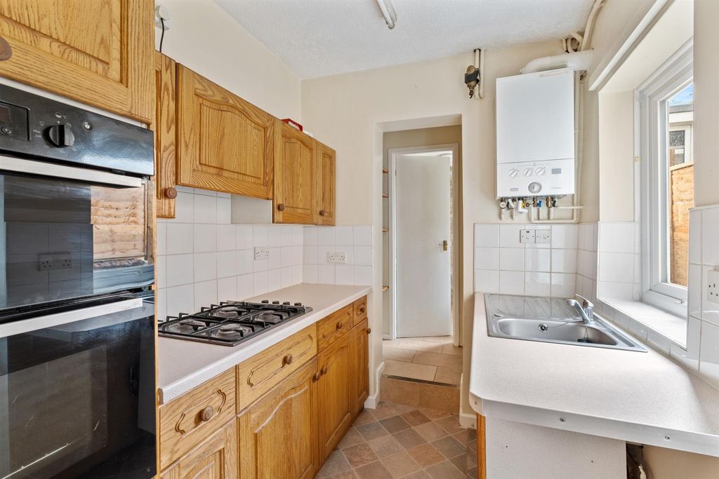Property photo 3 of 14 Branfordrd-005.Jpg