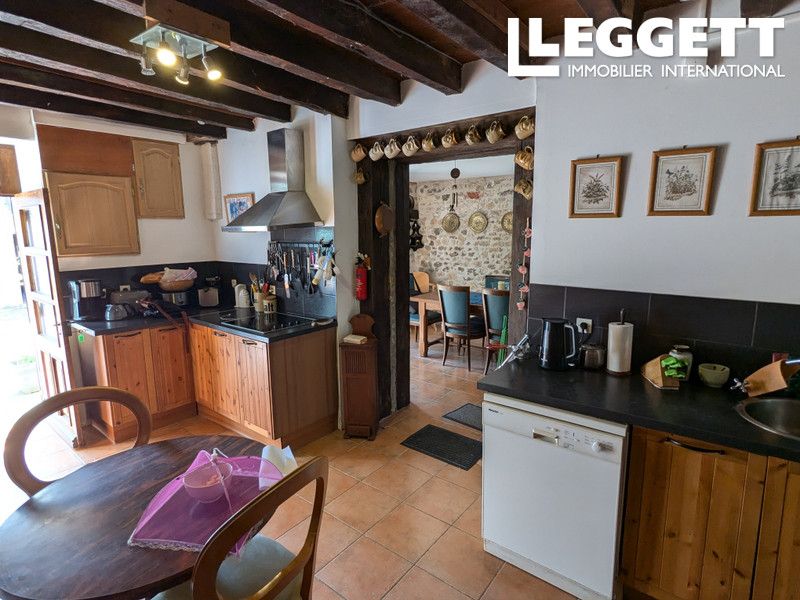 Property photo 3 of 10