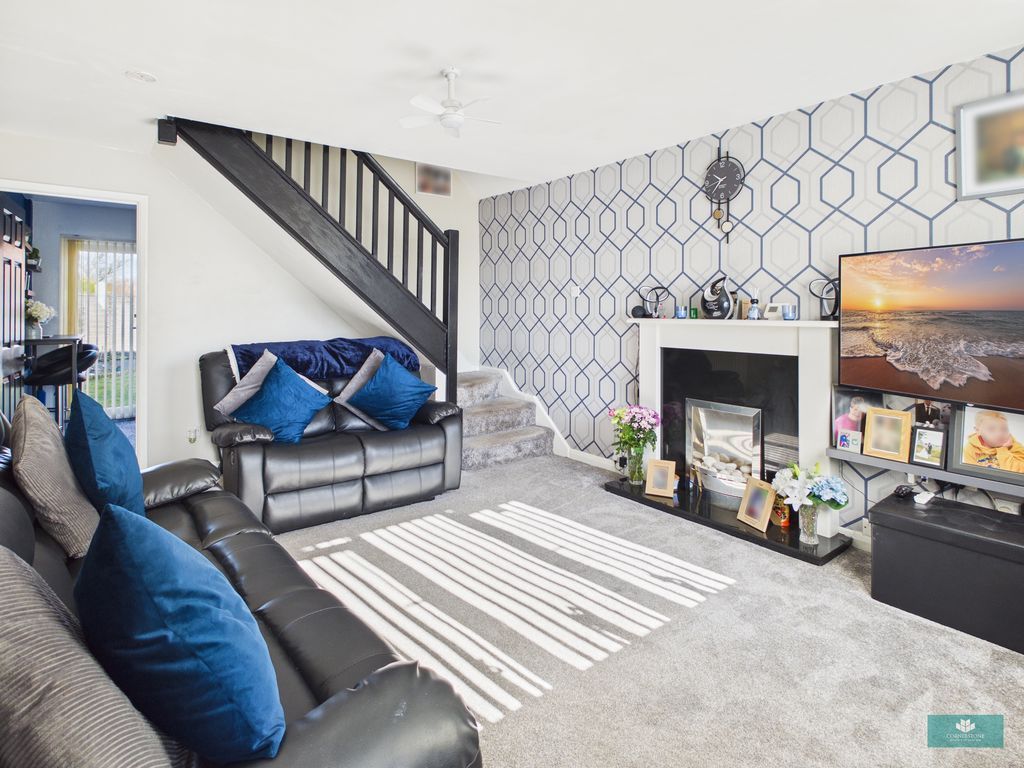 Property photo 2 of 17 Photo 1